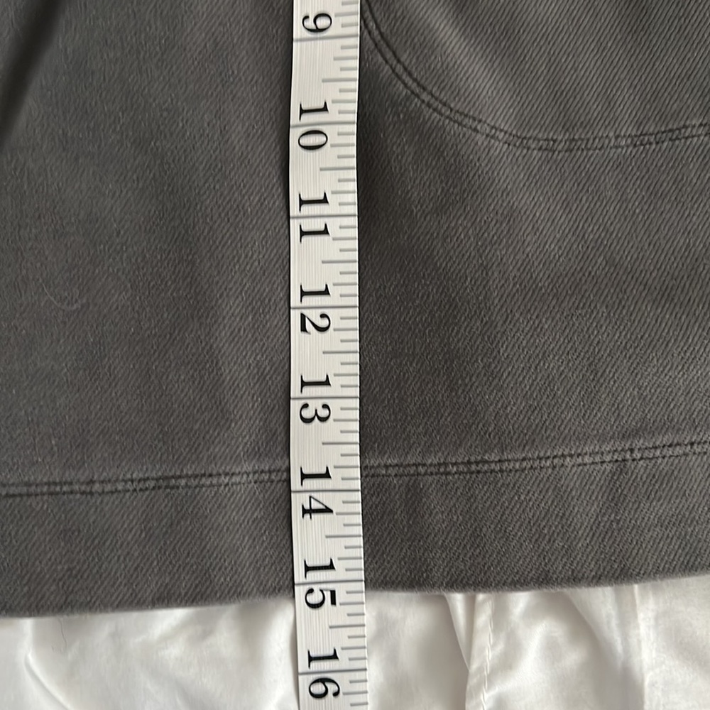 ATHLETA Dark Gray Mini Skirt, Size 4 - Picture 5 of 6